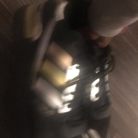 Shoes - Picture 2 of 2